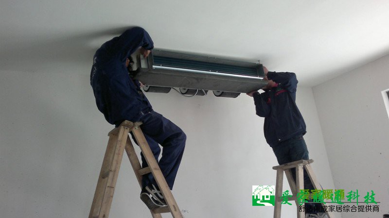 如東項(xiàng)總家私人別墅地源熱泵中央空調(diào)部分施工場(chǎng)景